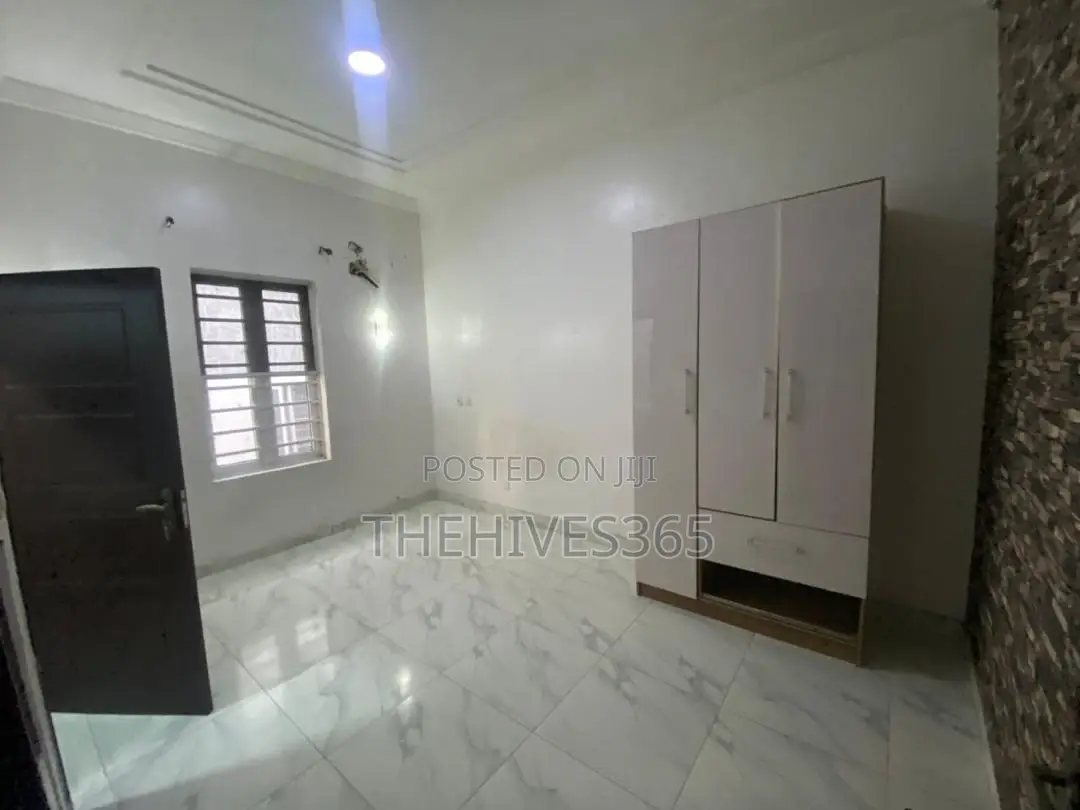 4bdrm Townhouse/Terrace in Coleman Nwafor, Lagos Island / Lagos Island in Lagos Island / Lagos Island