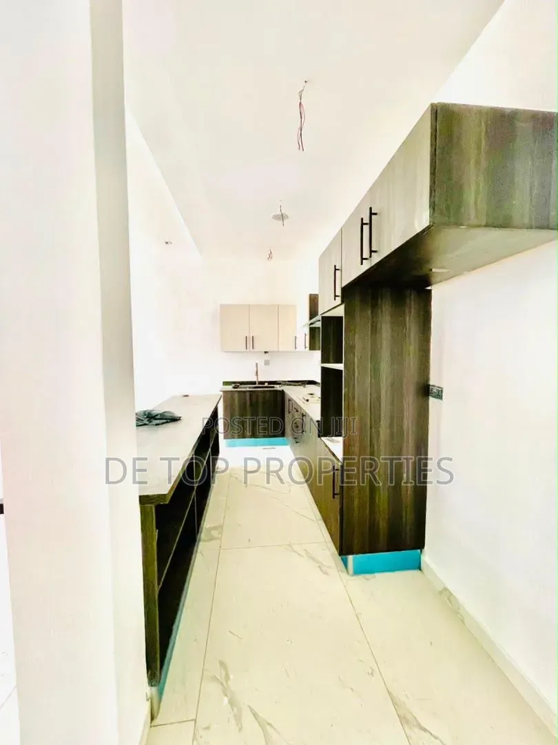 3bdrm Duplex in Lekki, Ikate for rent in Ikate