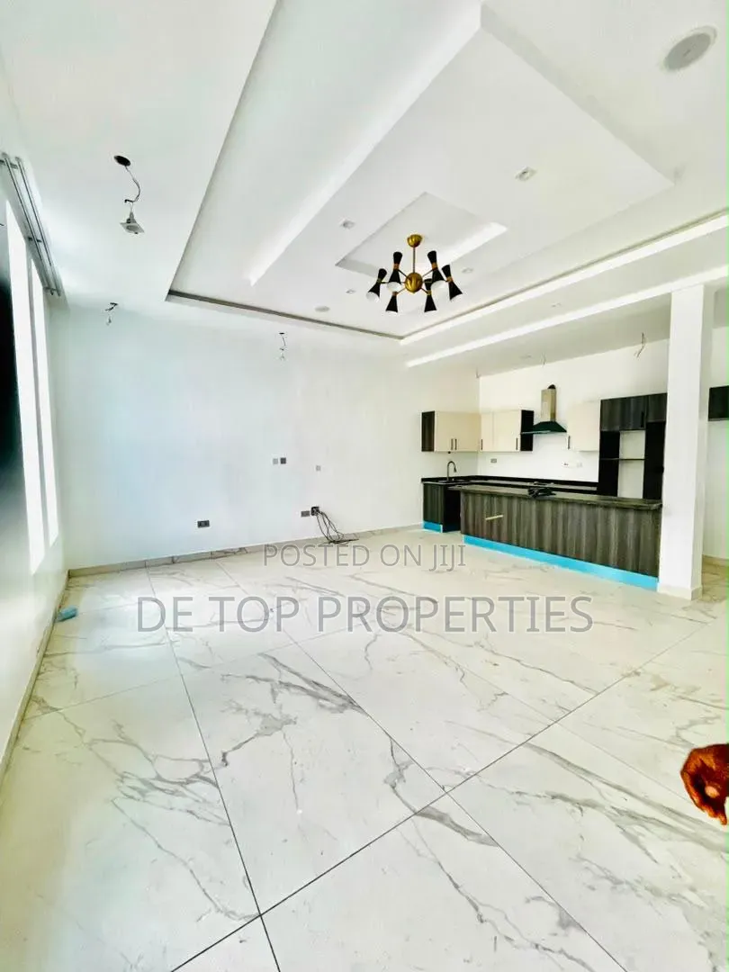 3bdrm Duplex in Lekki, Ikate for rent in Ikate