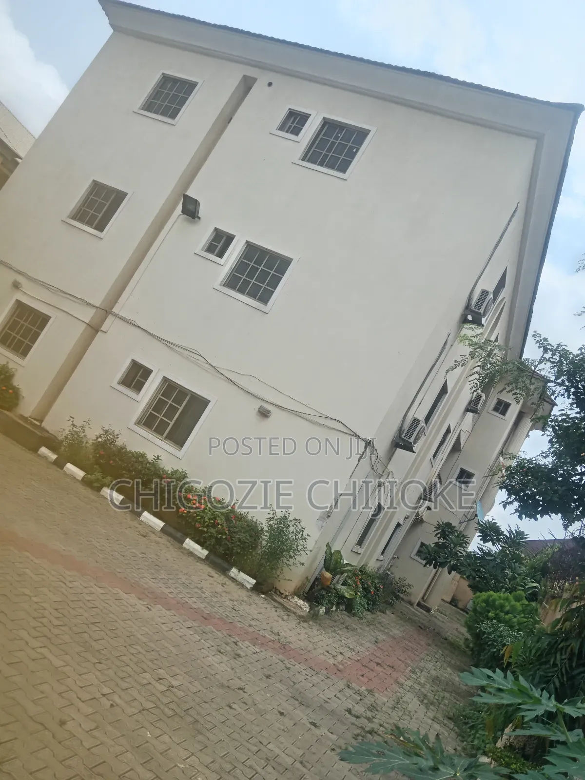 3bdrm Block of Flats in Private Apartment, Utako for rent in Utako
