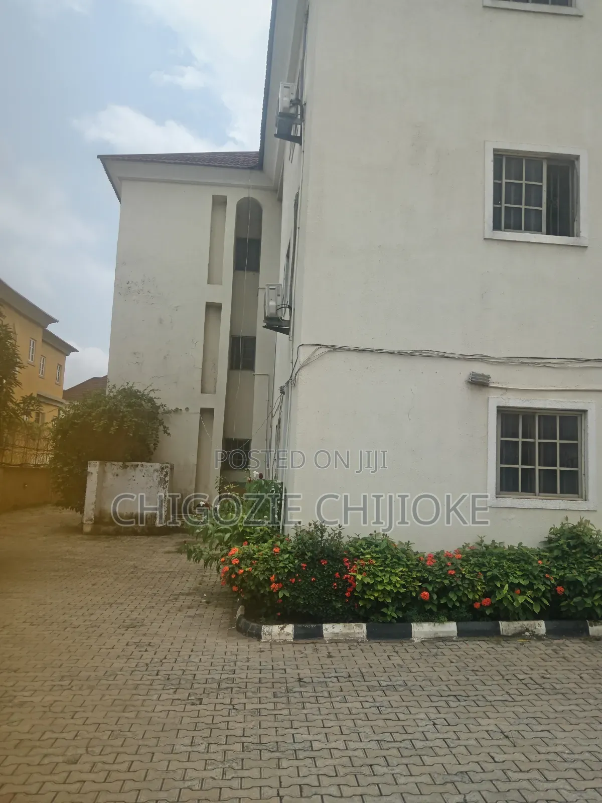 3bdrm Block of Flats in Private Apartment, Utako for rent in Utako