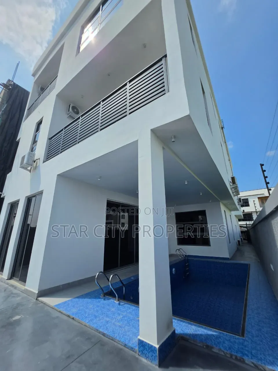 5bdrm Duplex in Banana Island Ikoyi for sale in Banana Island