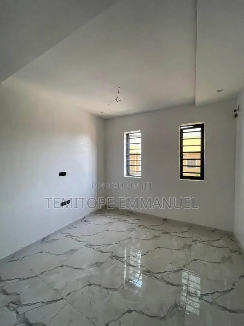 Furnished 4bdrm Duplex in Lekki Phase 1 for sale in Lekki Phase 1