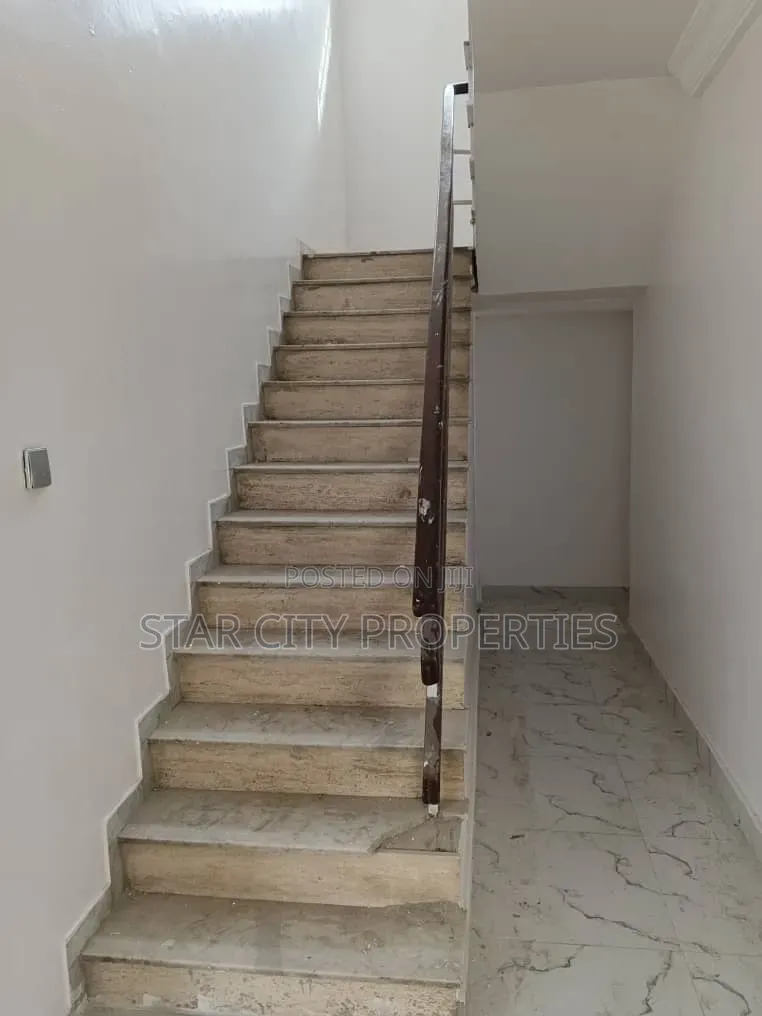 4bdrm Duplex in Ikeja Lagos, Adeniyi Jones for rent in Adeniyi Jones