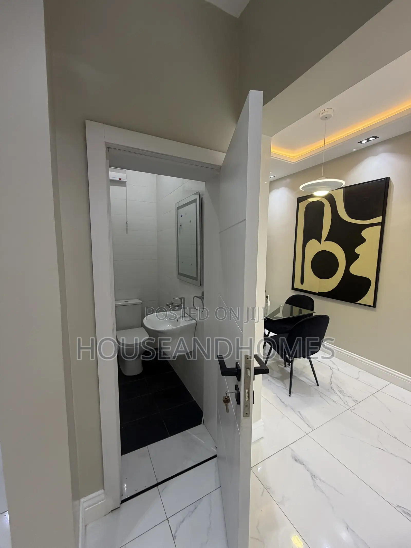 Furnished 3bdrm Apartment in Lekki Phase 1 for sale in Lekki Phase 1