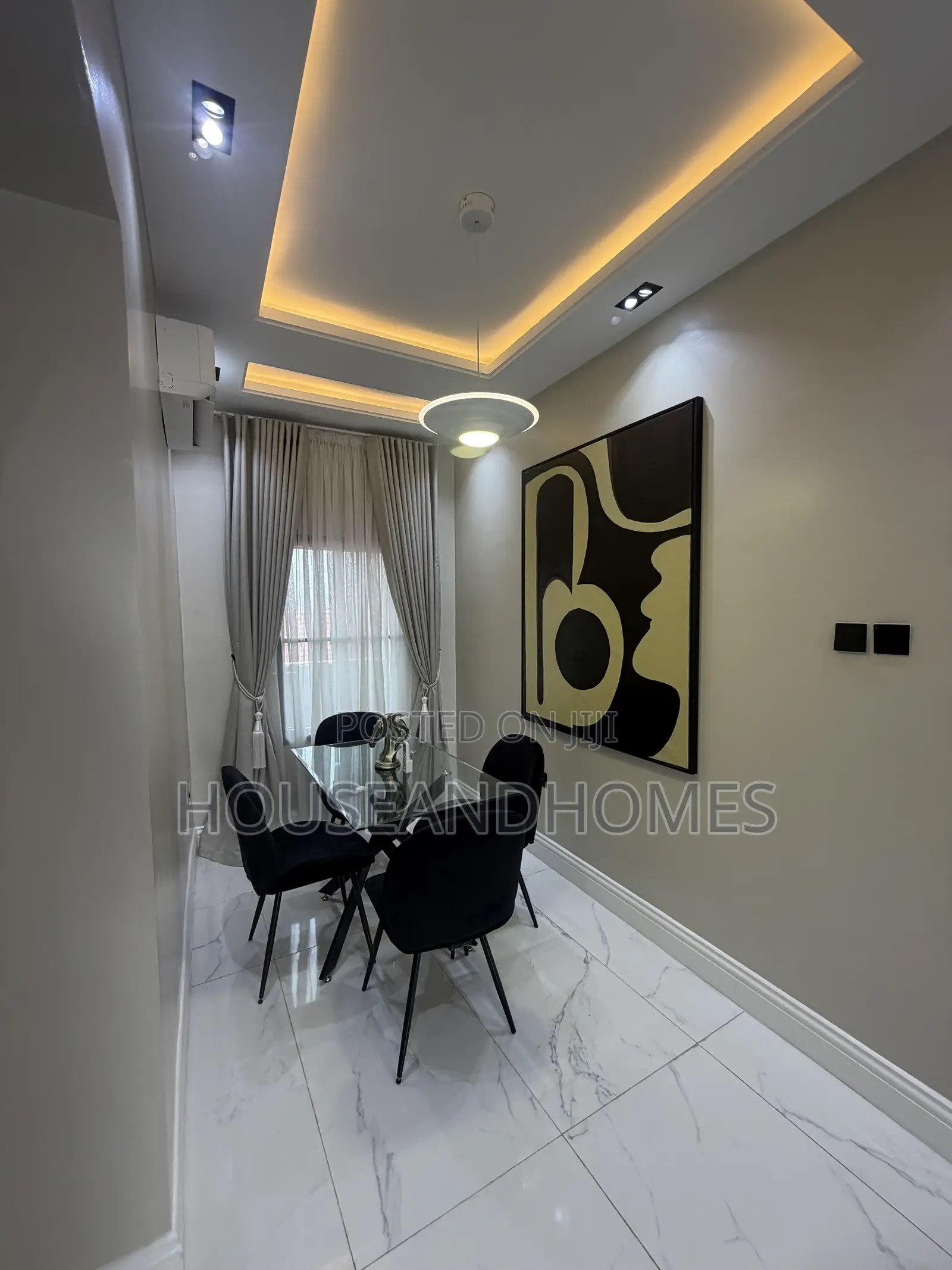Furnished 3bdrm Apartment in Lekki Phase 1 for sale in Lekki Phase 1
