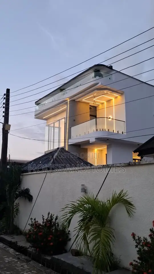 5bdrm House in Sangotedo for sale in Sangotedo
