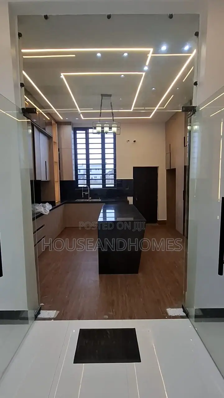 5bdrm House in Sangotedo for sale in Sangotedo