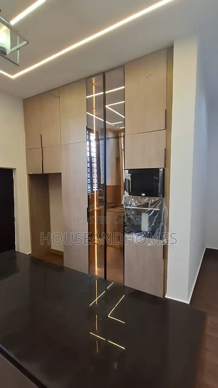 5bdrm House in Sangotedo for sale in Sangotedo