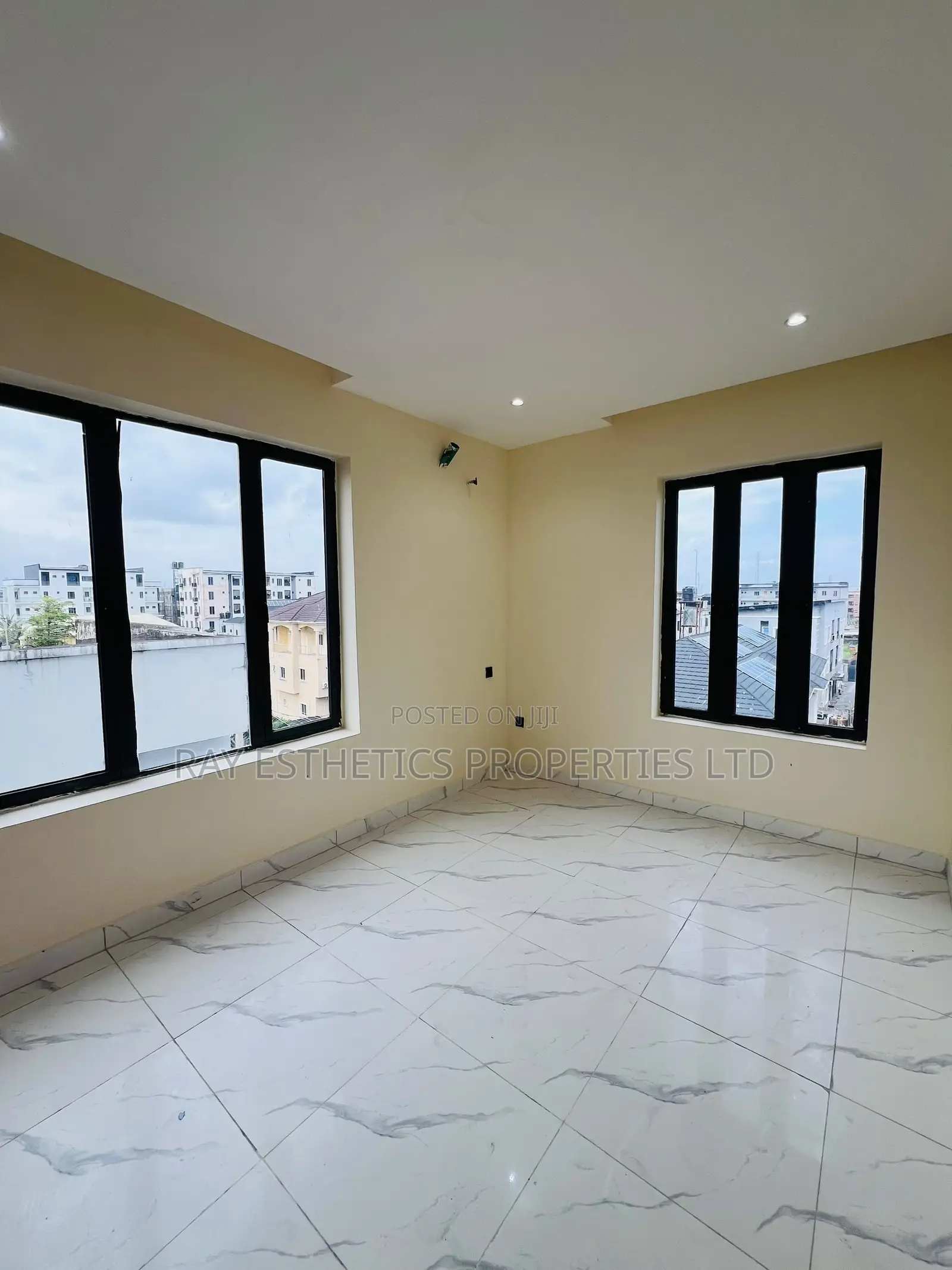 2bdrm Block of Flats in Ikate for sale in Ikate
