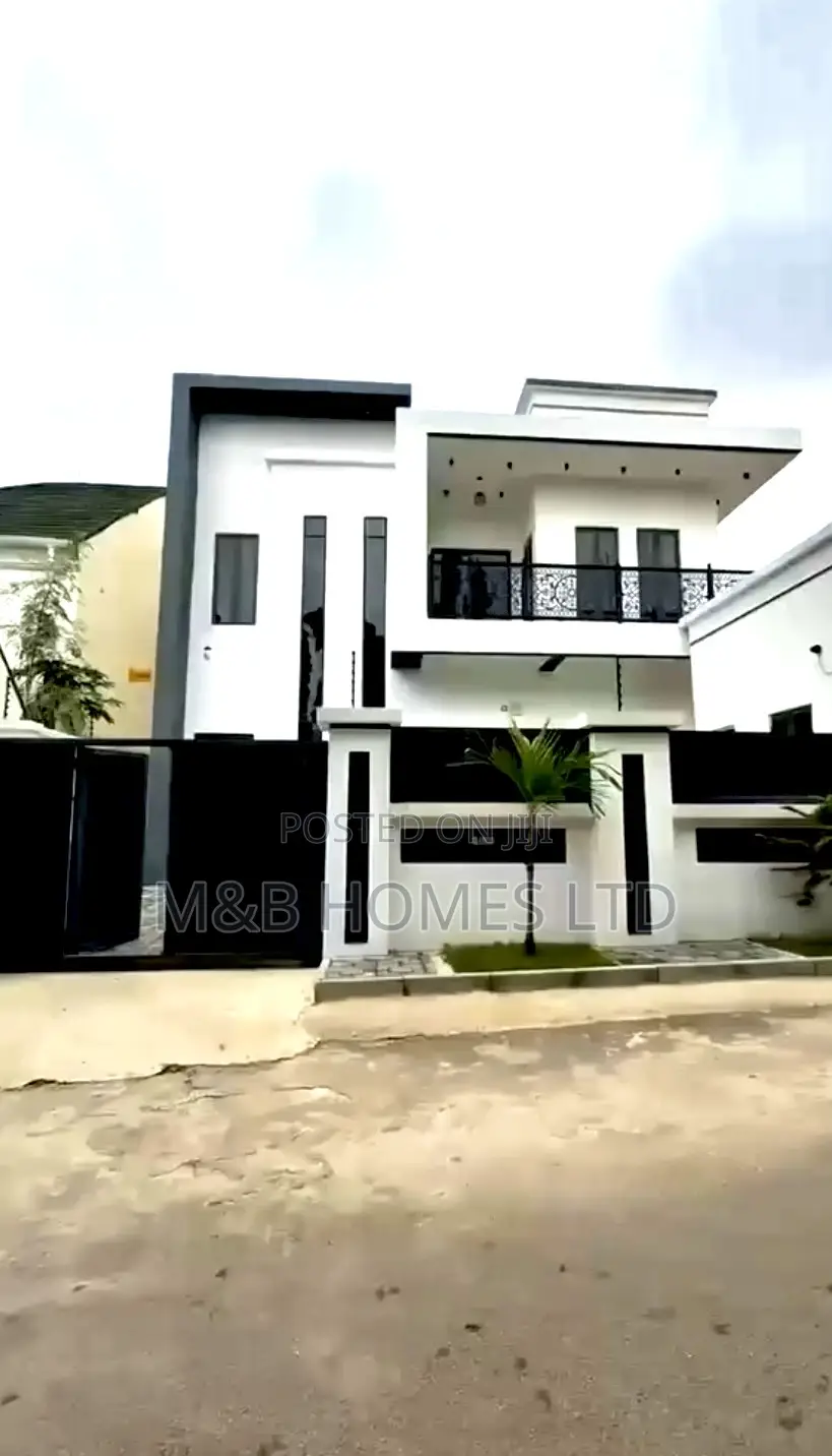 Furnished 4bdrm Duplex in Life Camp for sale in Life Camp