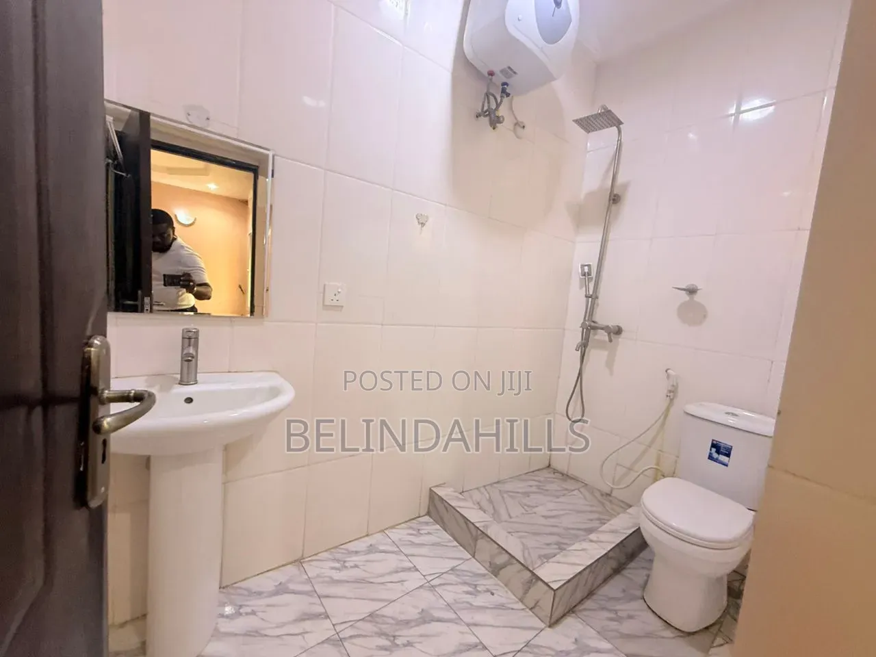 4bdrm Townhouse / Terrace in Apo Resettlement for rent in Apo Resettlement