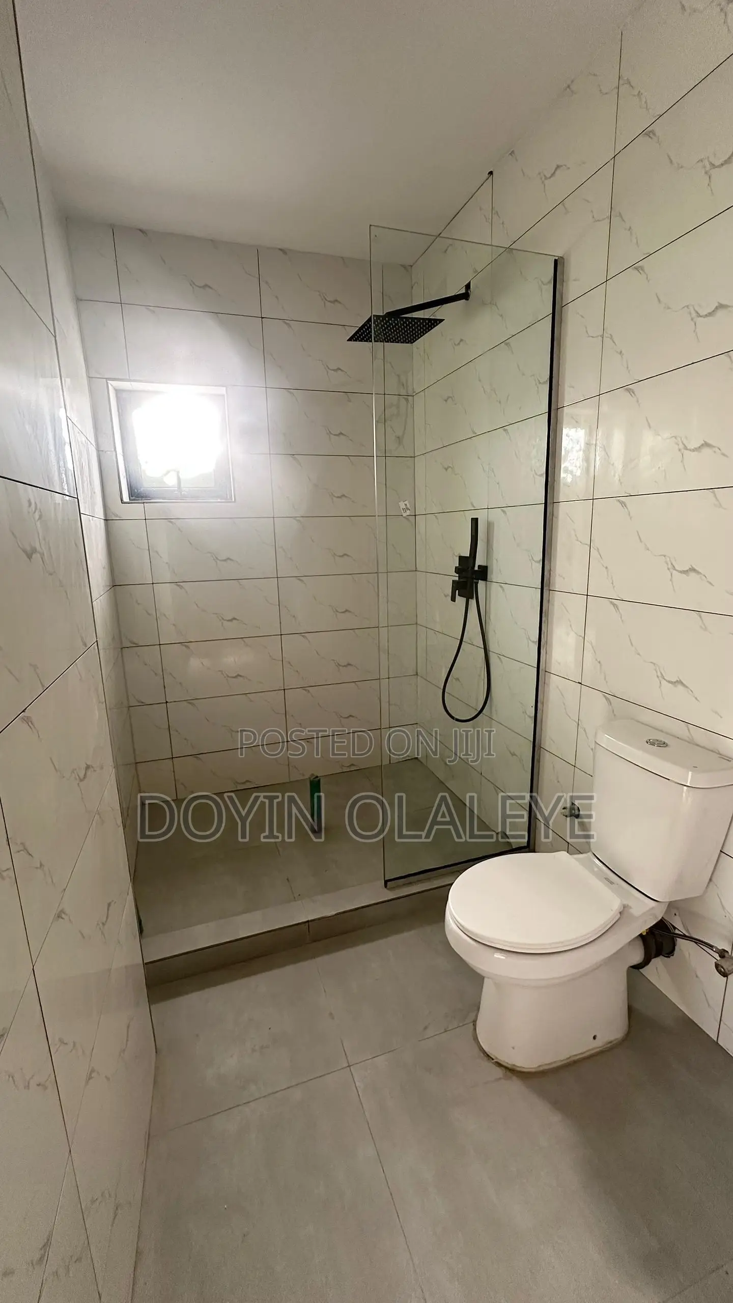 3bdrm Penthouse in Ikota for sale in Ikota
