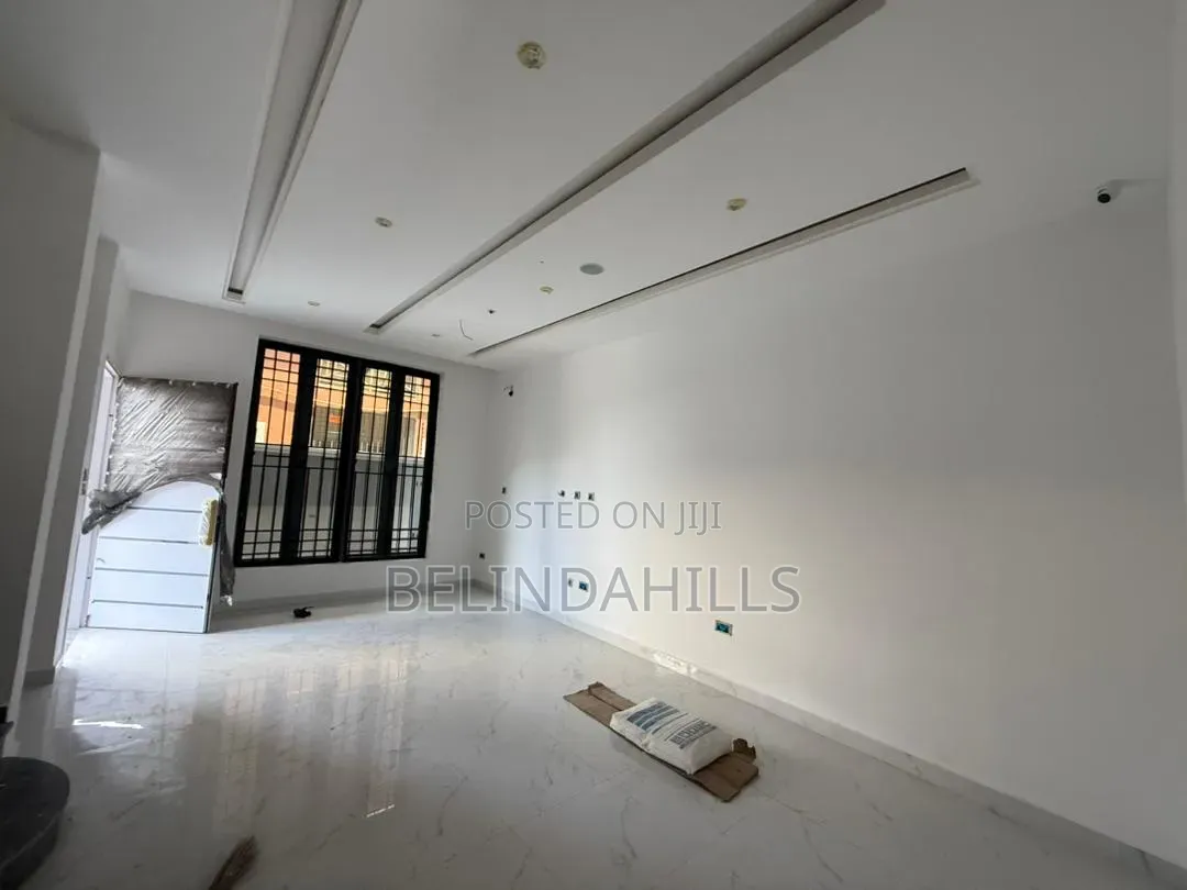 4bdrm Townhouse/Terrace in Apo Resettlement for sale in Apo Resettlement