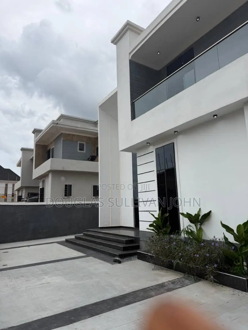 Furnished 5bdrm Duplex in New Enugu for sale in Enugu