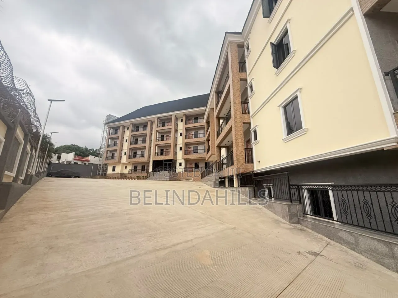 5bdrm Townhouse/Terrace in Apo Resettlement for sale in Apo Resettlement