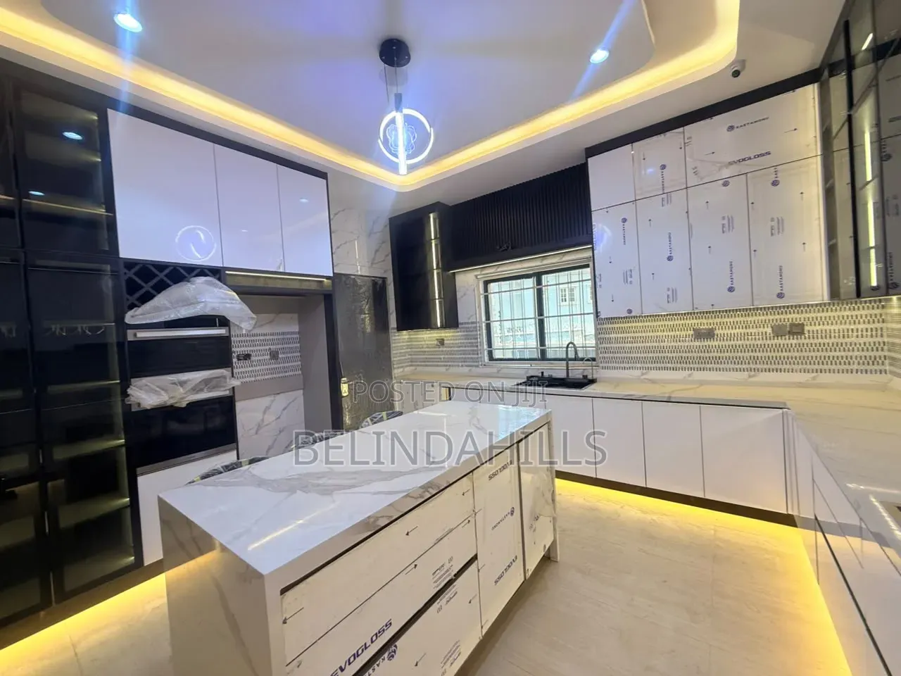 5bdrm Townhouse/Terrace in Apo Resettlement for sale in Apo Resettlement