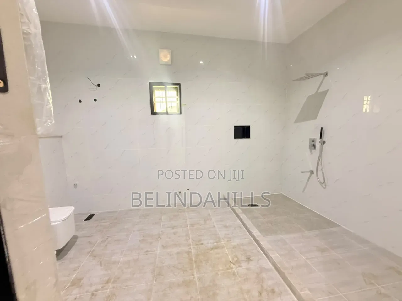 5bdrm Townhouse/Terrace in Apo Resettlement for sale in Apo Resettlement