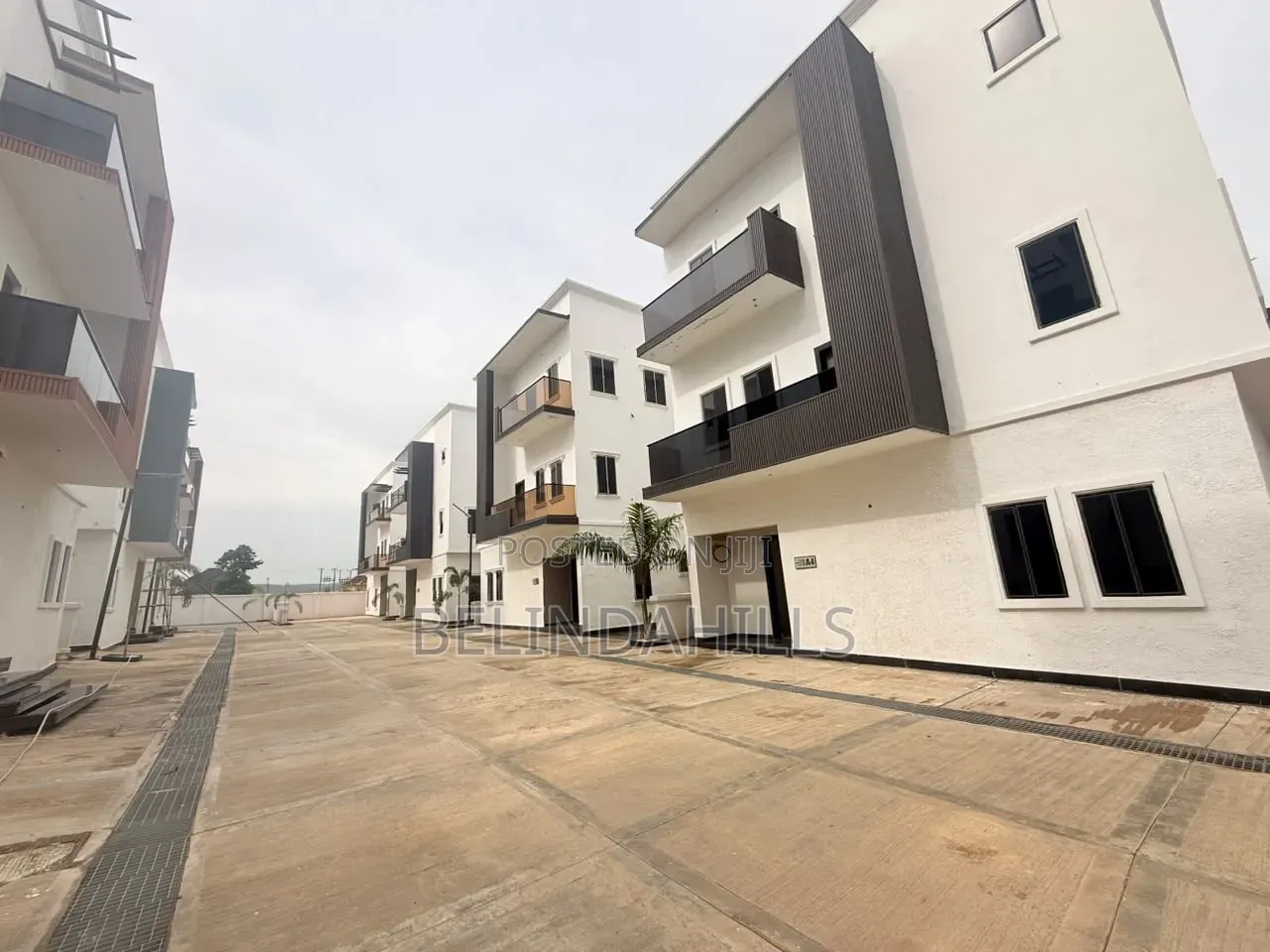 5bdrm Duplex in Kado for sale in Kado