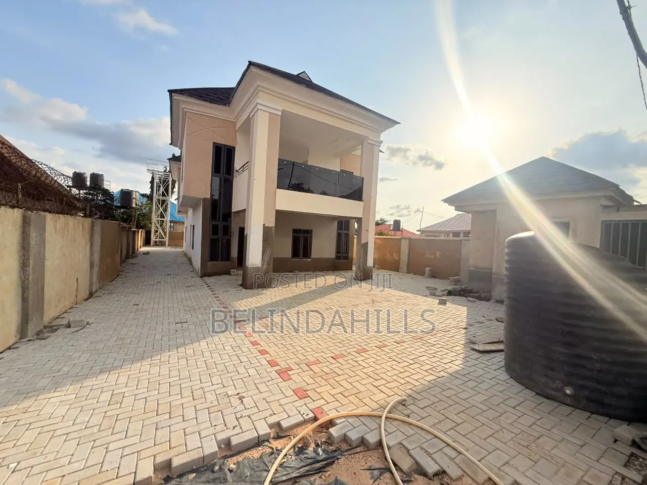 4bdrm Duplex in Apo Resettlement for sale in Apo Resettlement