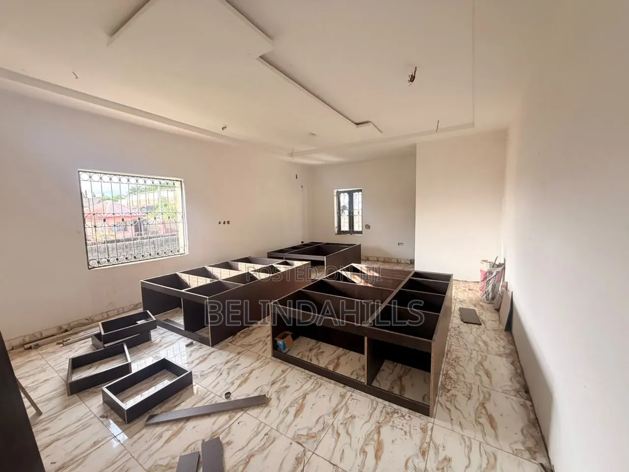 4bdrm Duplex in Apo Resettlement for sale in Apo Resettlement
