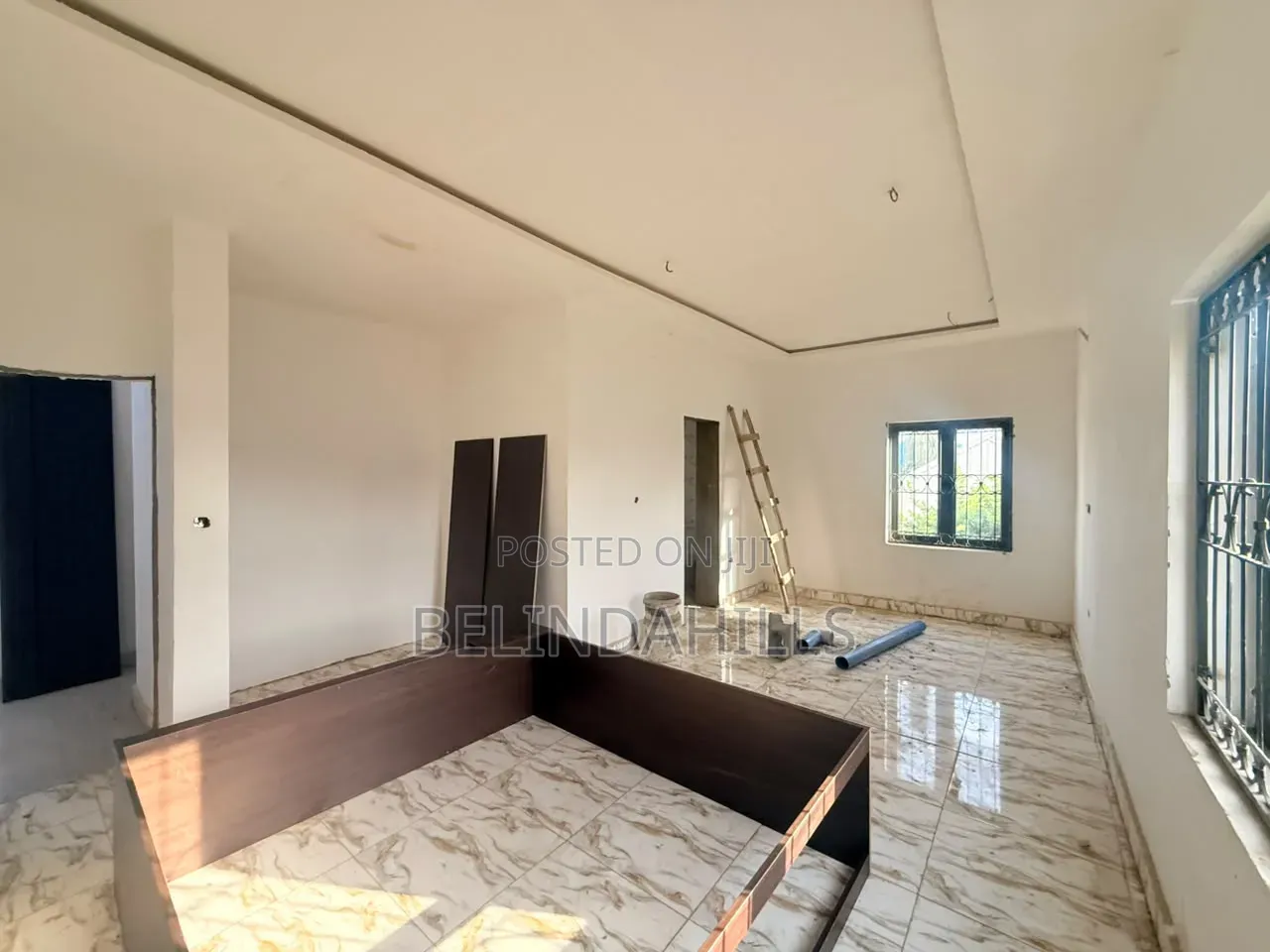 4bdrm Duplex in Apo Resettlement for sale in Apo Resettlement