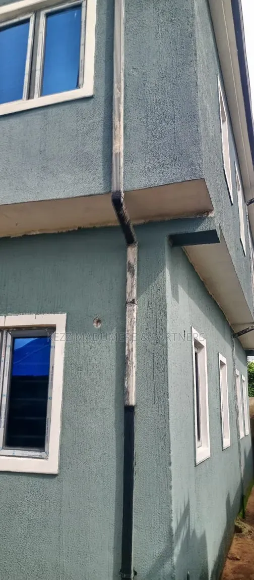 6bdrm Block of Flats in Off Sars Road, for sale in Port-Harcourt