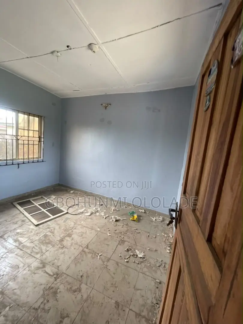 2bdrm Bungalow in Adamo for rent in Adamo