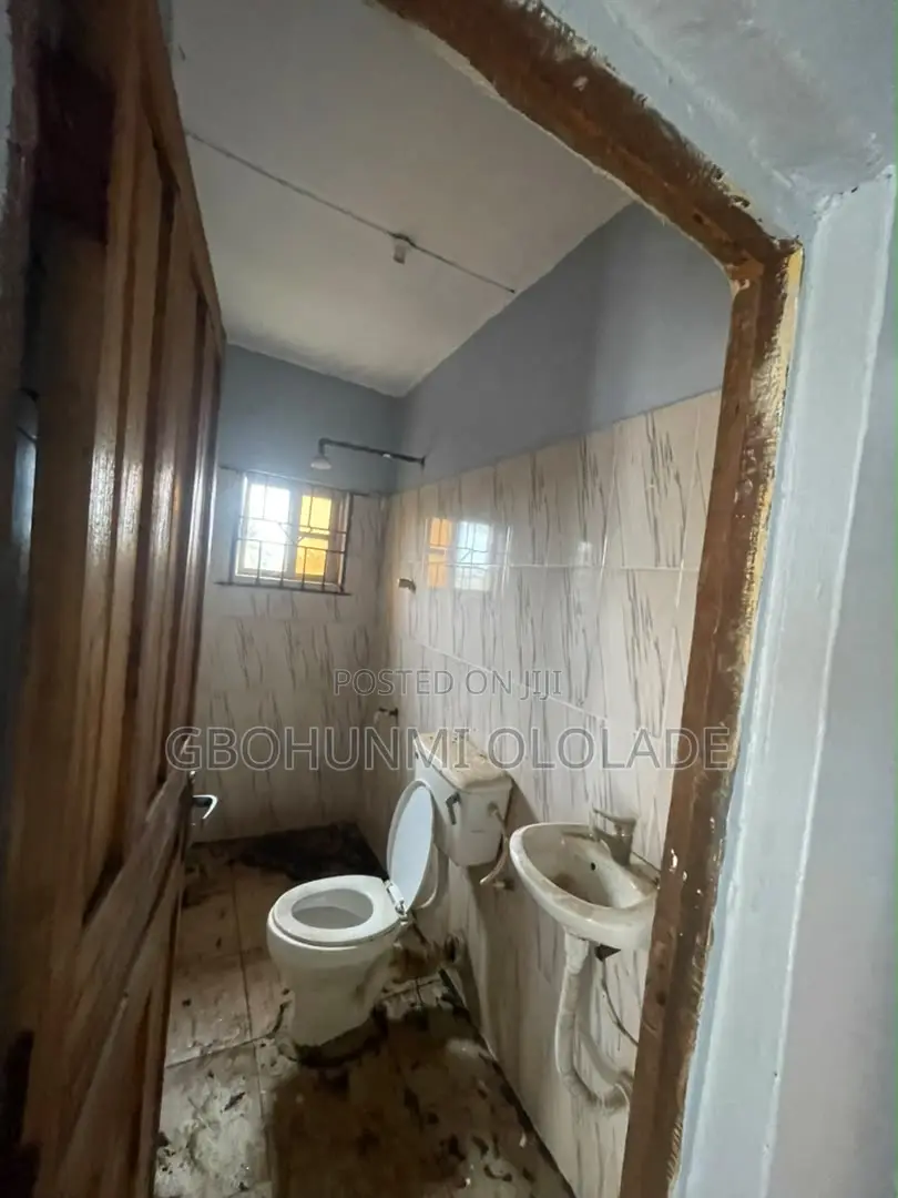 2bdrm Bungalow in Adamo for rent in Adamo