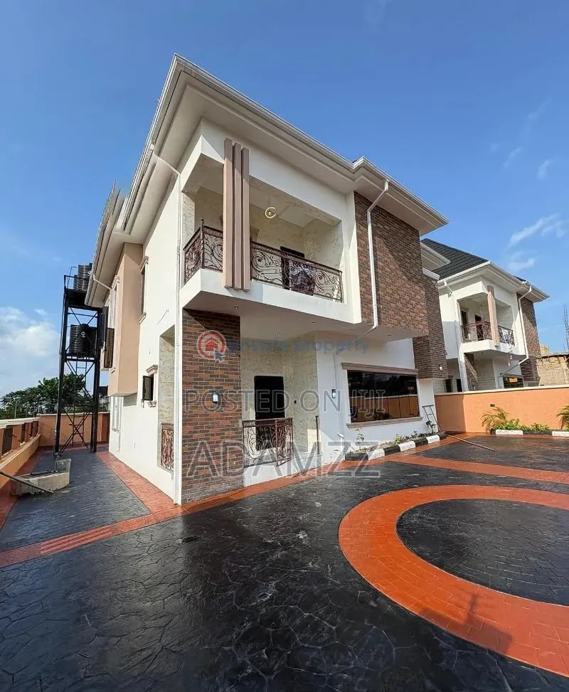 5bdrm House in Enugu for sale in Enugu