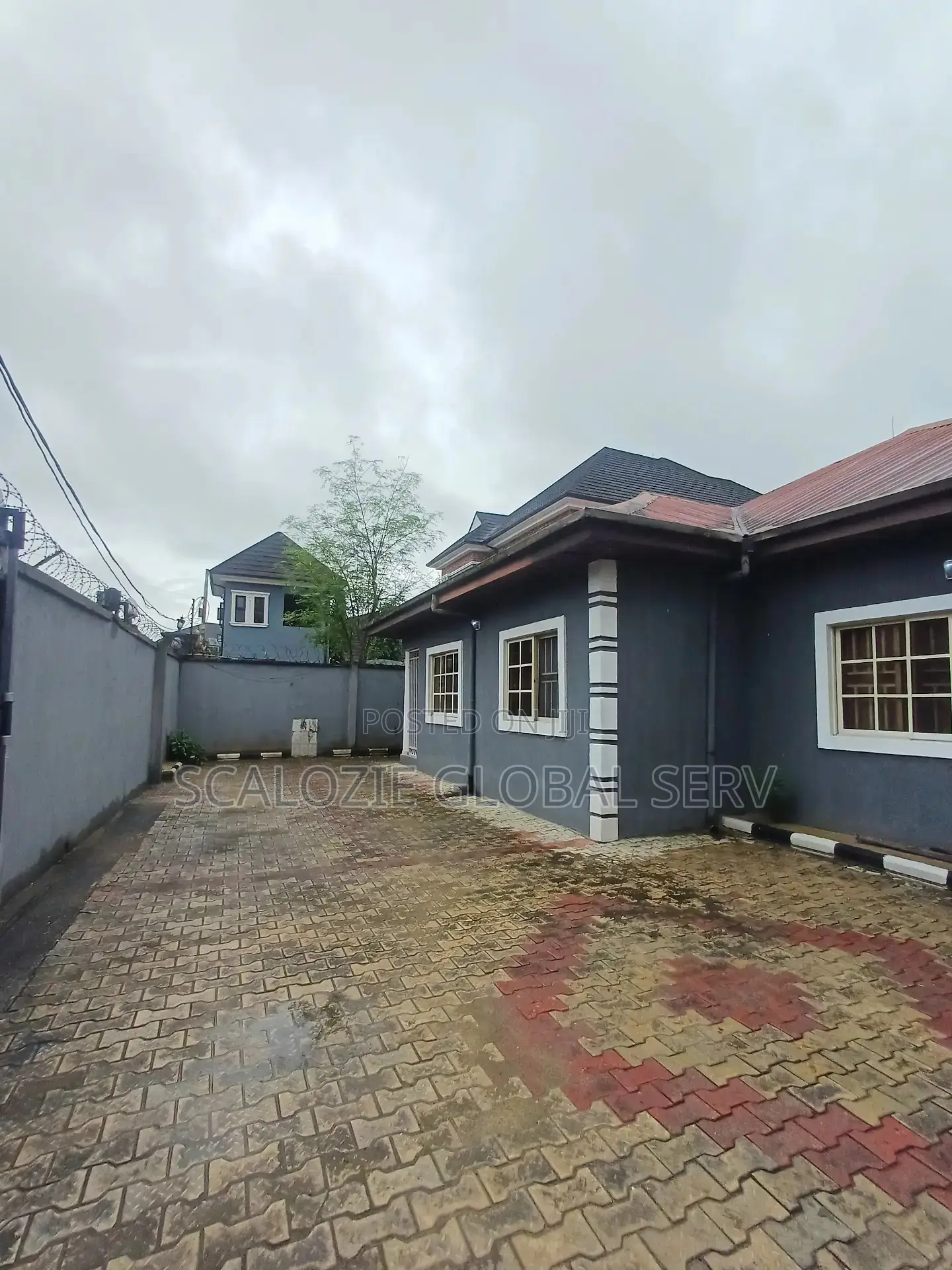 3bdrm Bungalow in Off Ada George Road, for sale in Port-Harcourt