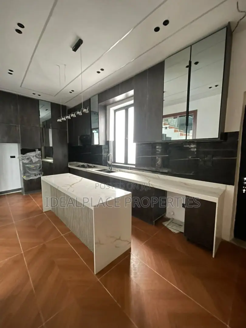 5bdrm Duplex in VGC / Ajah for sale in VGC / Ajah