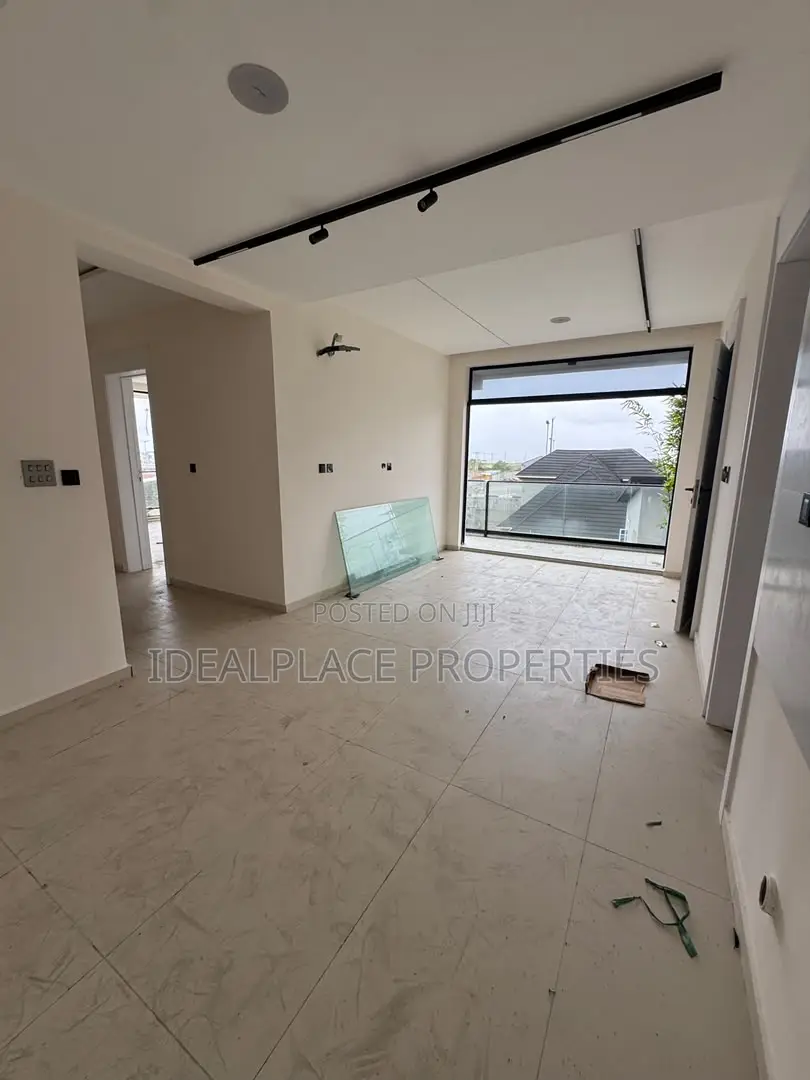 2bdrm Apartment in Ikate for sale in Ikate