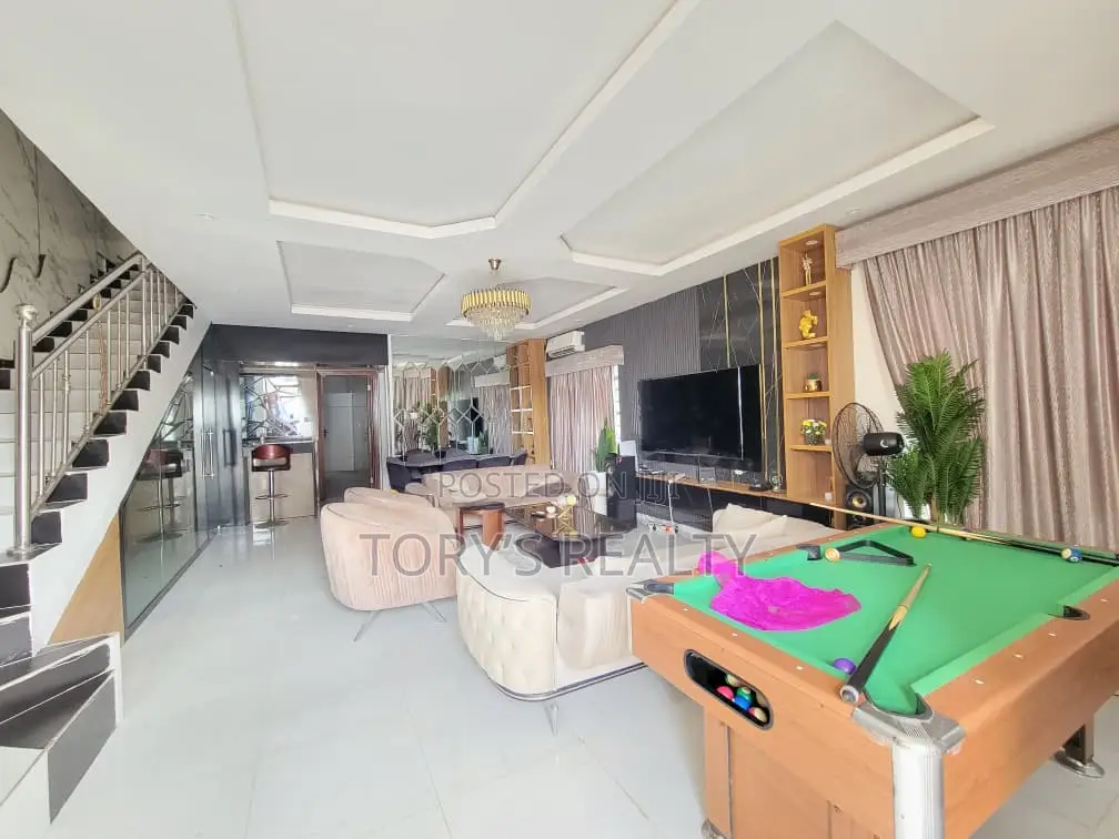 Furnished 4bdrm Duplex in Thomas Estate for sale in Thomas Estate