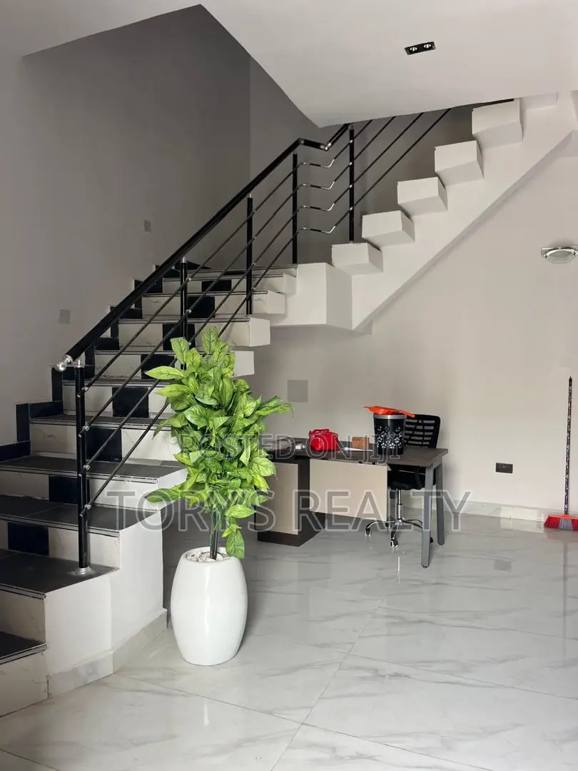4bdrm Duplex in Sangotedo for sale in Sangotedo
