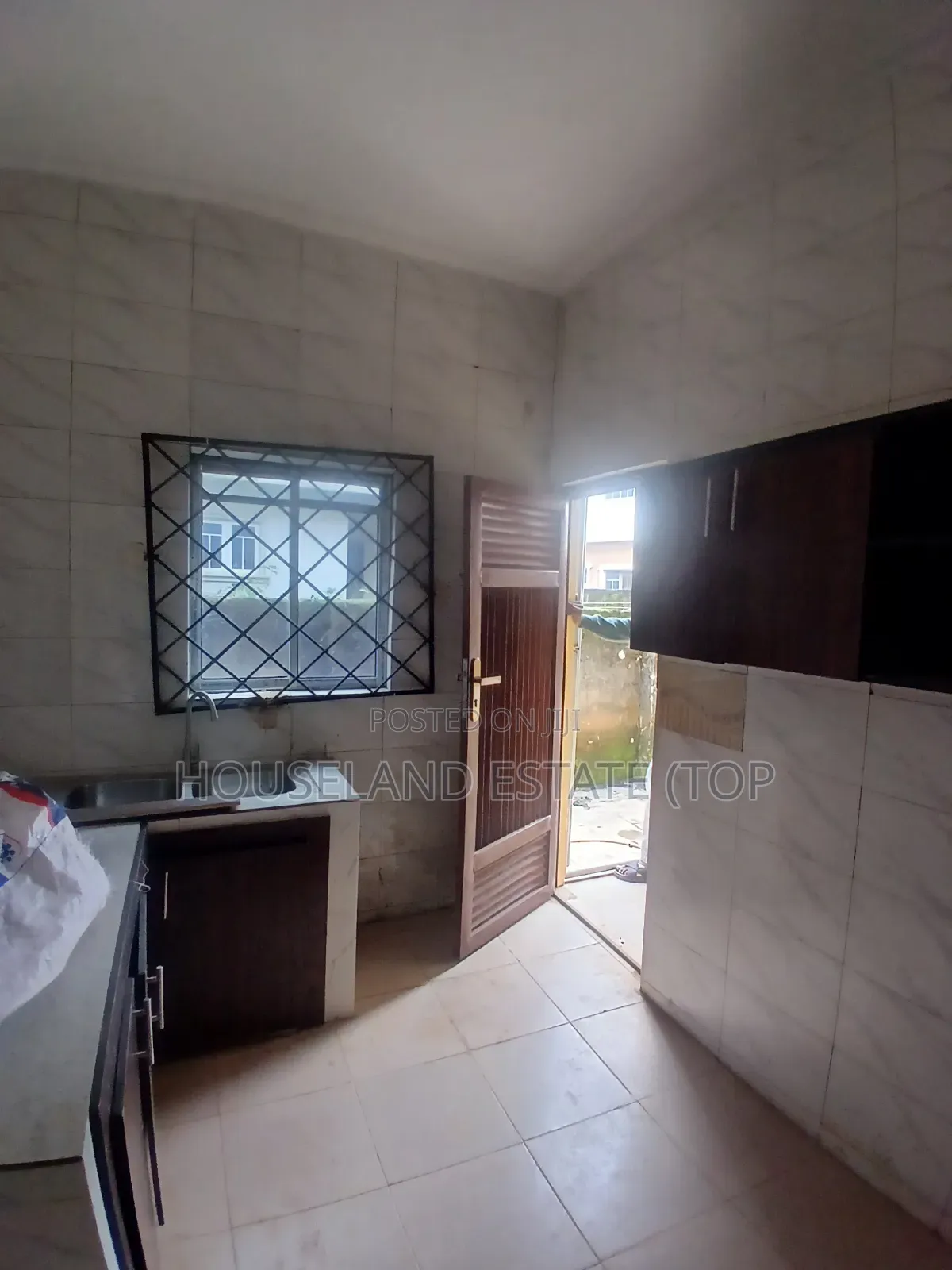 Furnished 1bdrm Room & Parlour in Houseland Real, Benin City for rent in Benin City