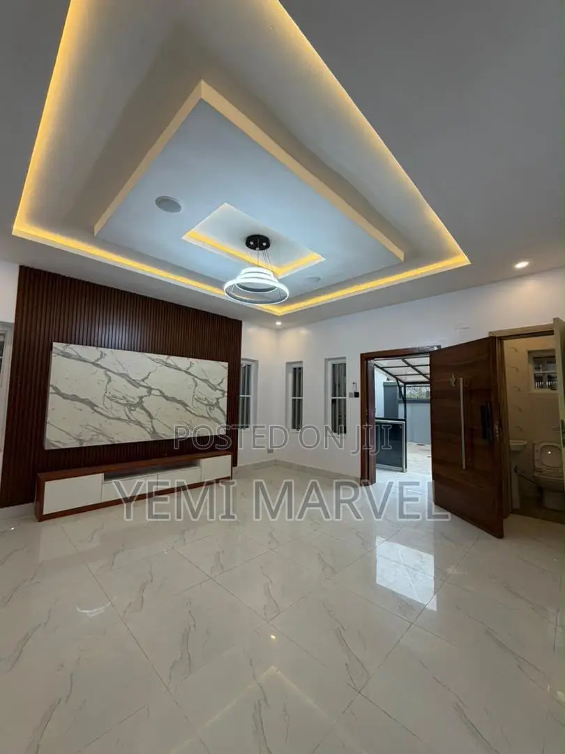 4bdrm Duplex in Sijuwade, Jericho for sale in Jericho