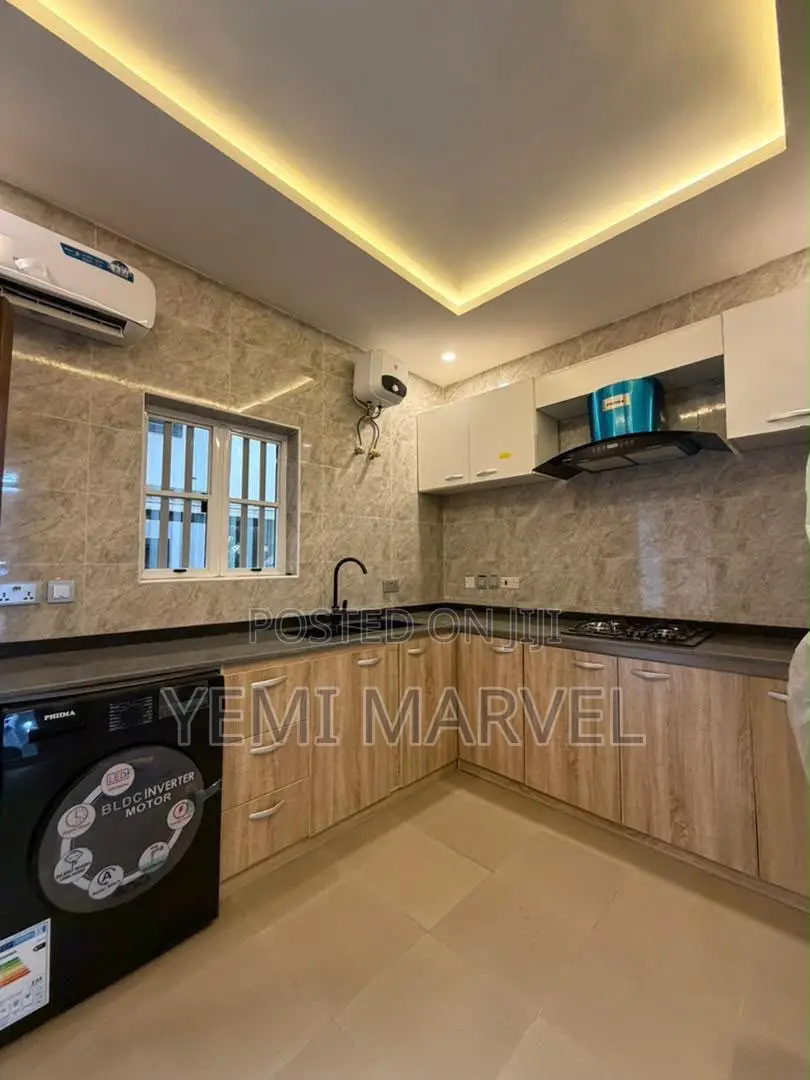 4bdrm Duplex in Sijuwade, Jericho for sale in Jericho