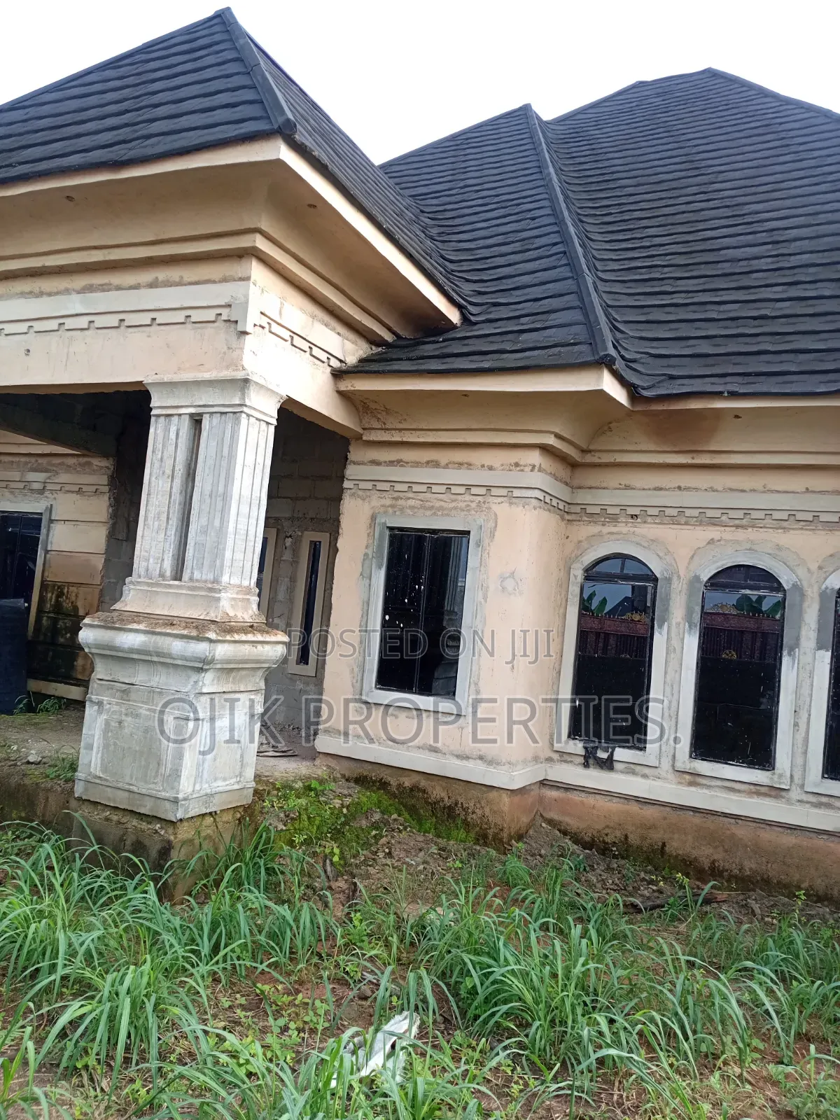 5bdrm Bungalow in Ojik Properties, Owerri for sale in Owerri