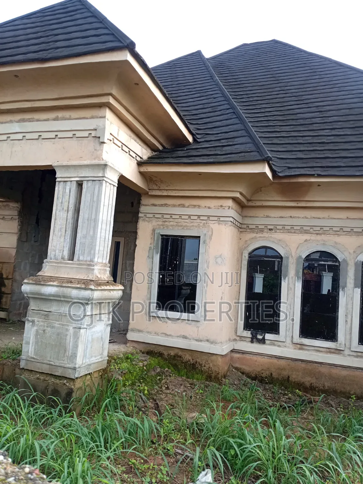 5bdrm Bungalow in Ojik Properties, Owerri for sale in Owerri