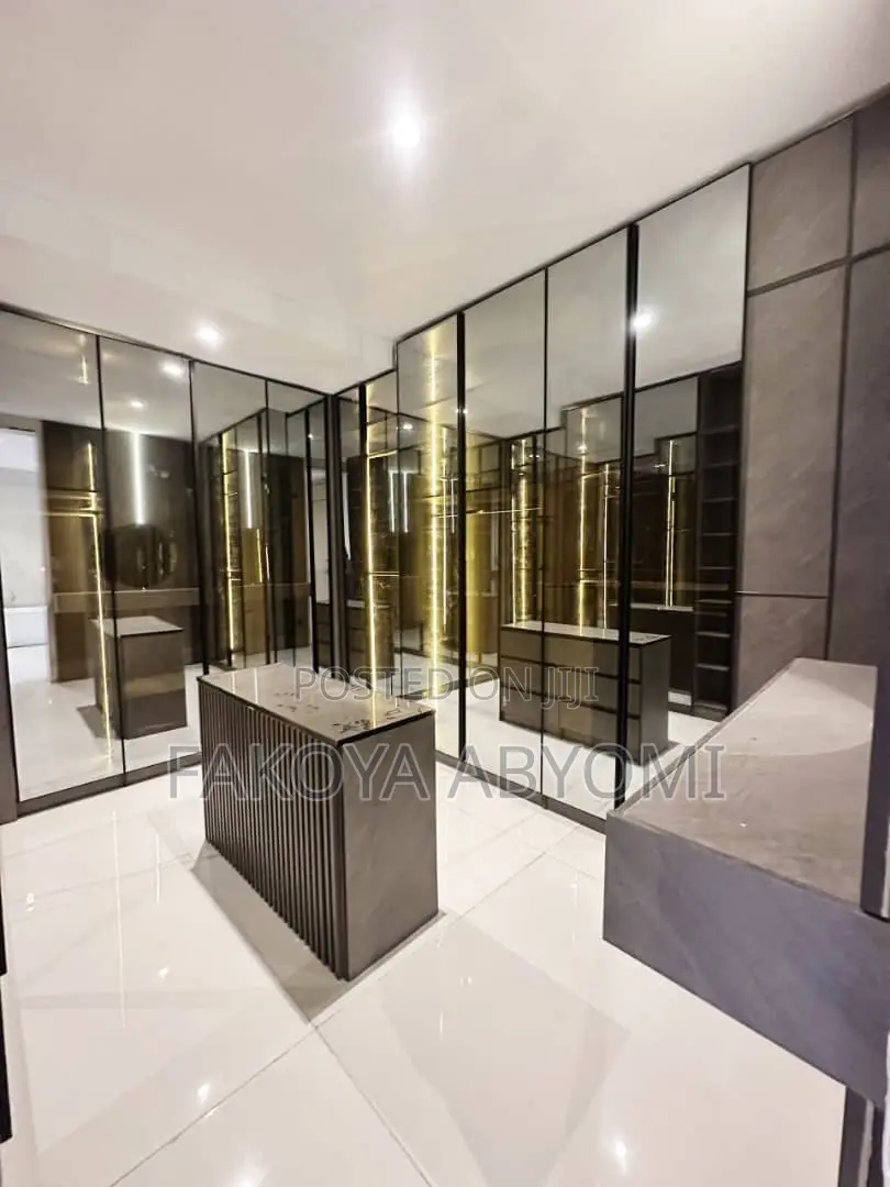 5bdrm Duplex in Vgc, Lekki Phase 2 for sale in Lekki Phase 2