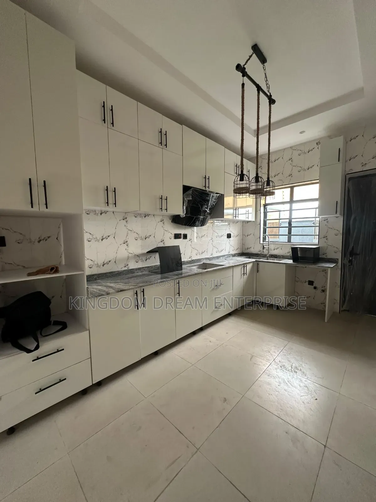 2bdrm Apartment in Lekki Scheme 2 Lagos for rent in Lekki Phase 2