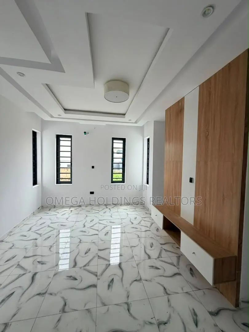 5bdrm Duplex in Carlton Gate, Akobo for sale in Akobo