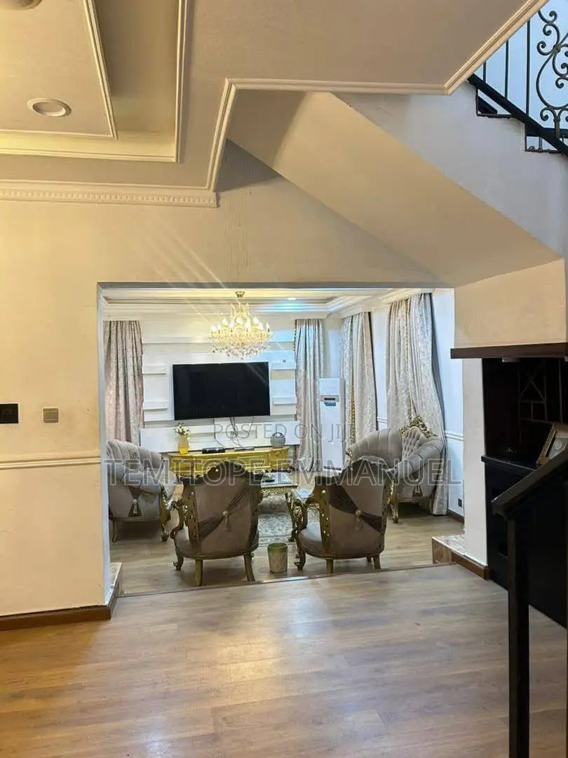 Furnished 5bdrm Duplex in Lekki for sale in Lekki