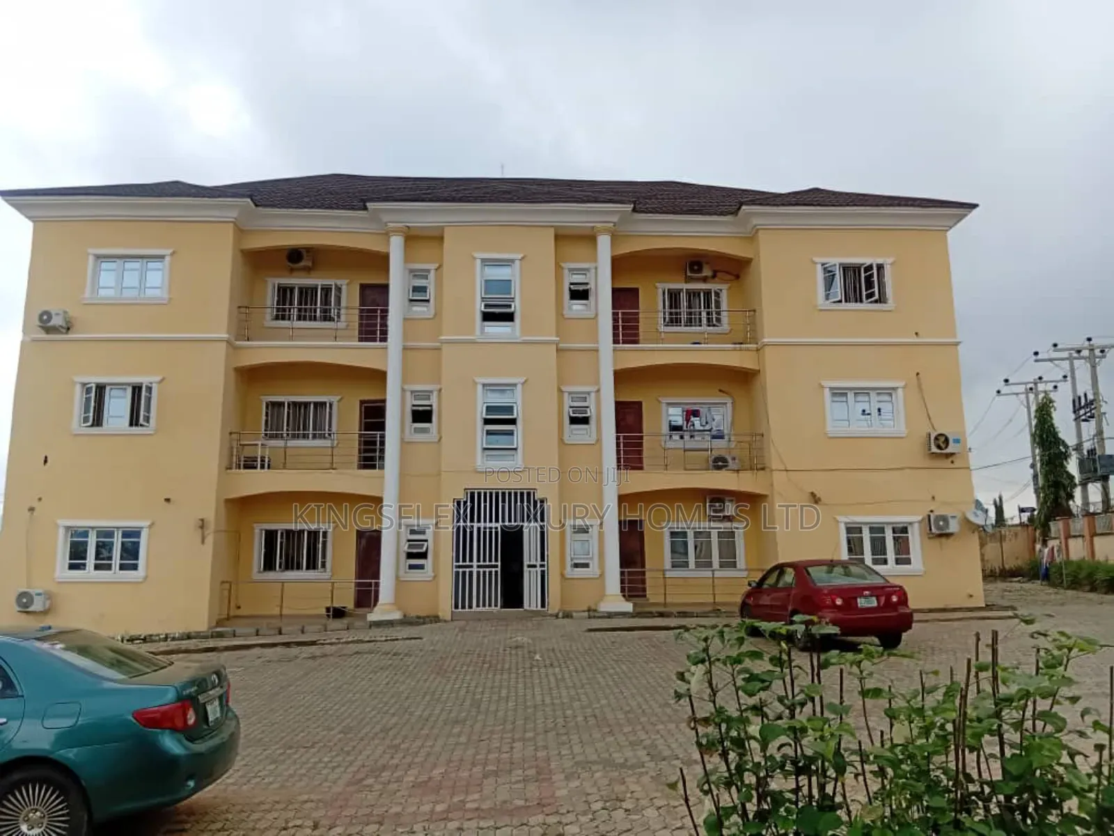 13bdrm Mansion in F01 Kubwa F C T for sale in Kubwa
