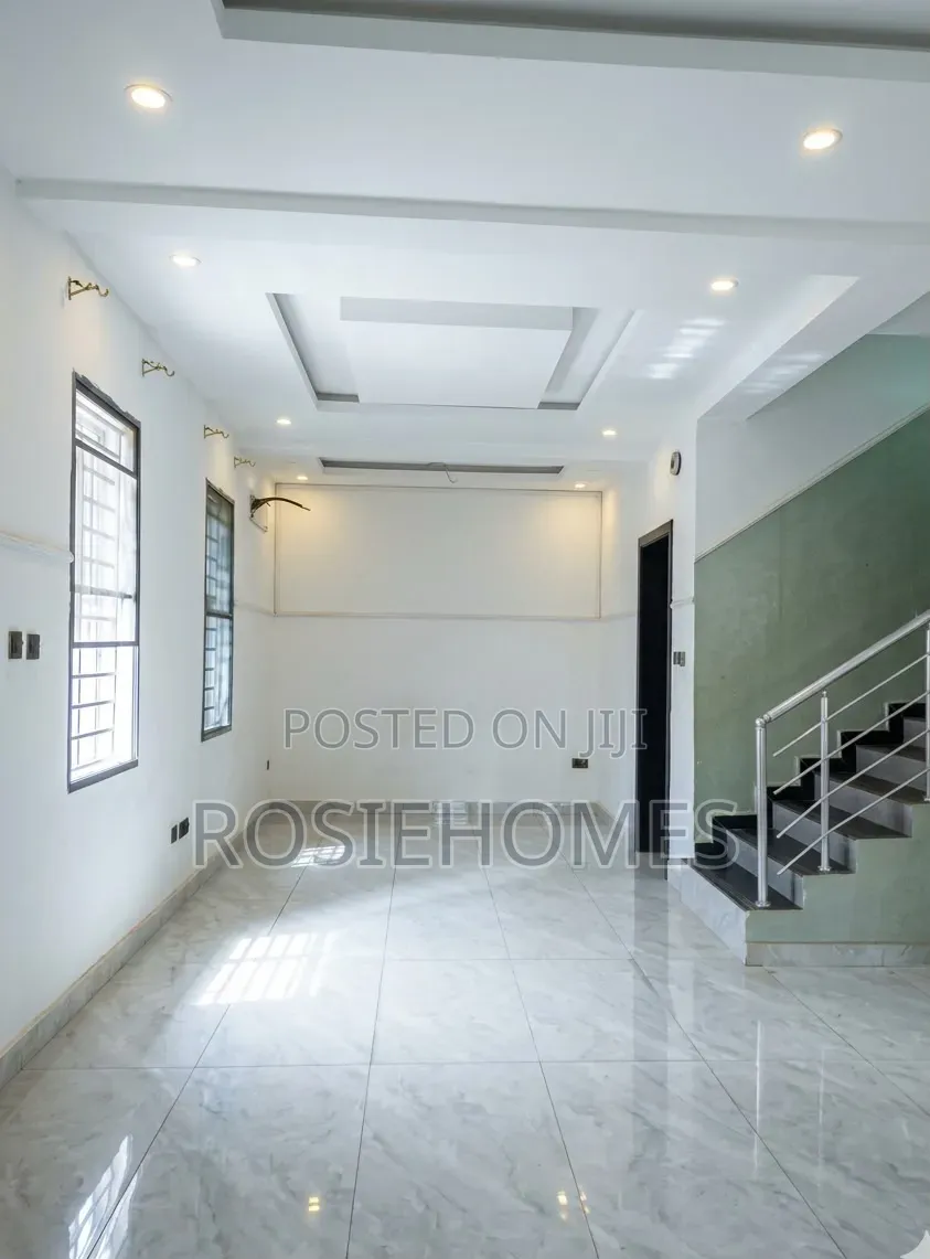5bdrm Duplex in Ikate for rent in Ikate