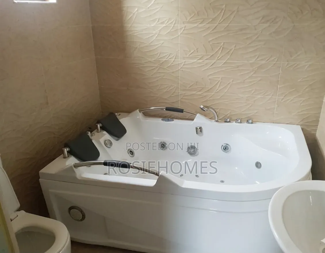 5bdrm Duplex in Ikate for rent in Ikate