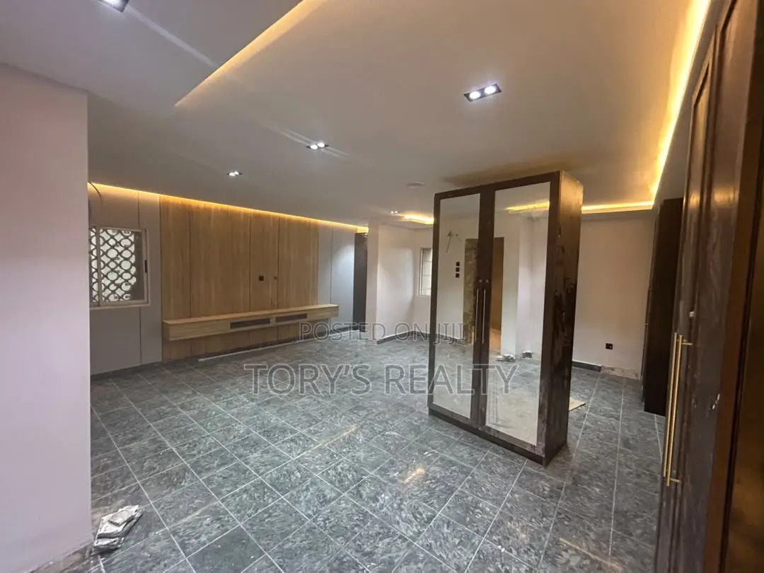 3bdrm Apartment in Ikoyi S.W for rent in Ikoyi S.W