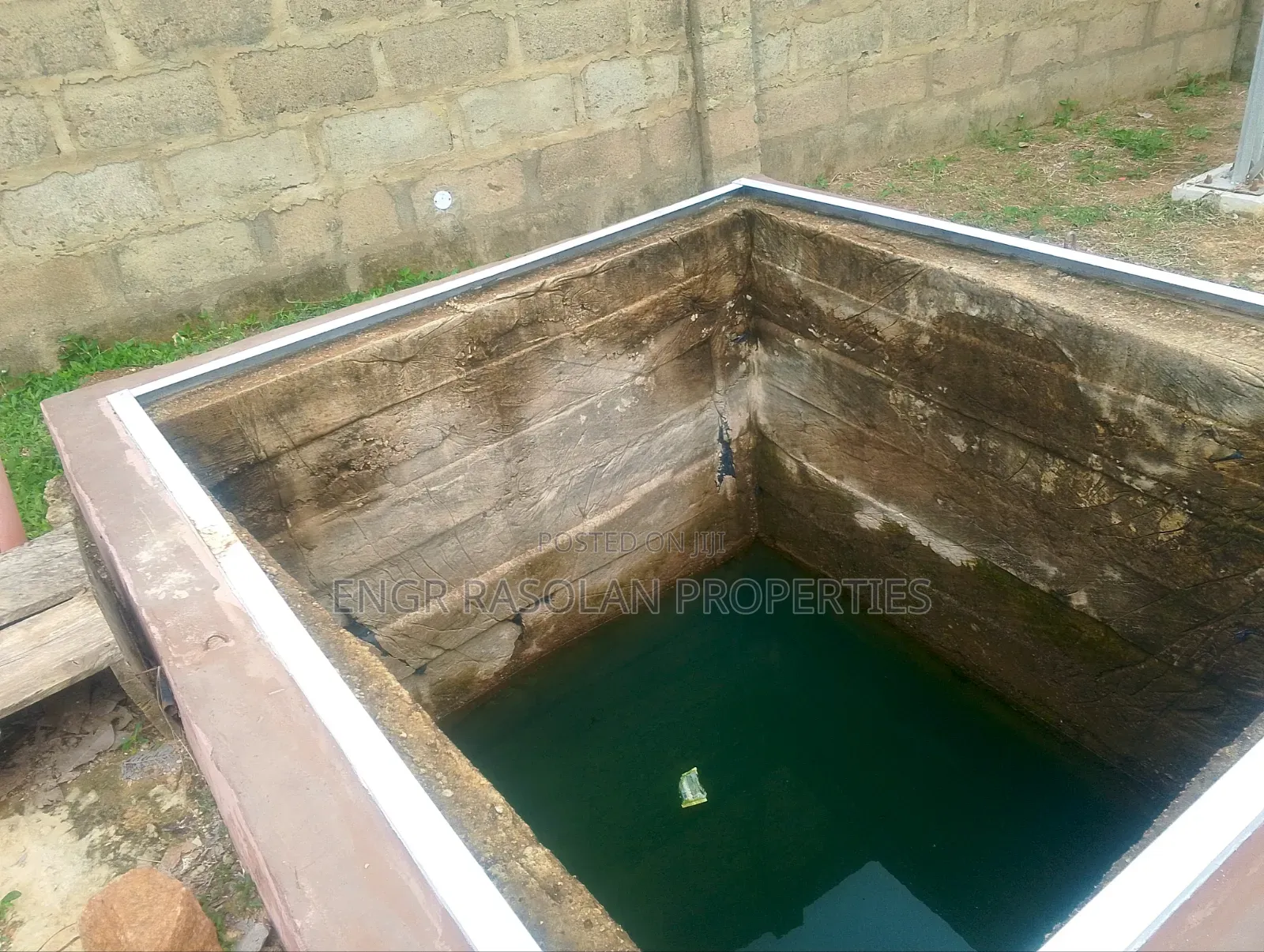 For Fish Pond With Mini Guest House in Ilorin South