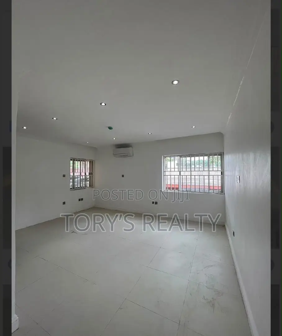 3bdrm Apartment in Ikoyi S.W for rent in Ikoyi S.W